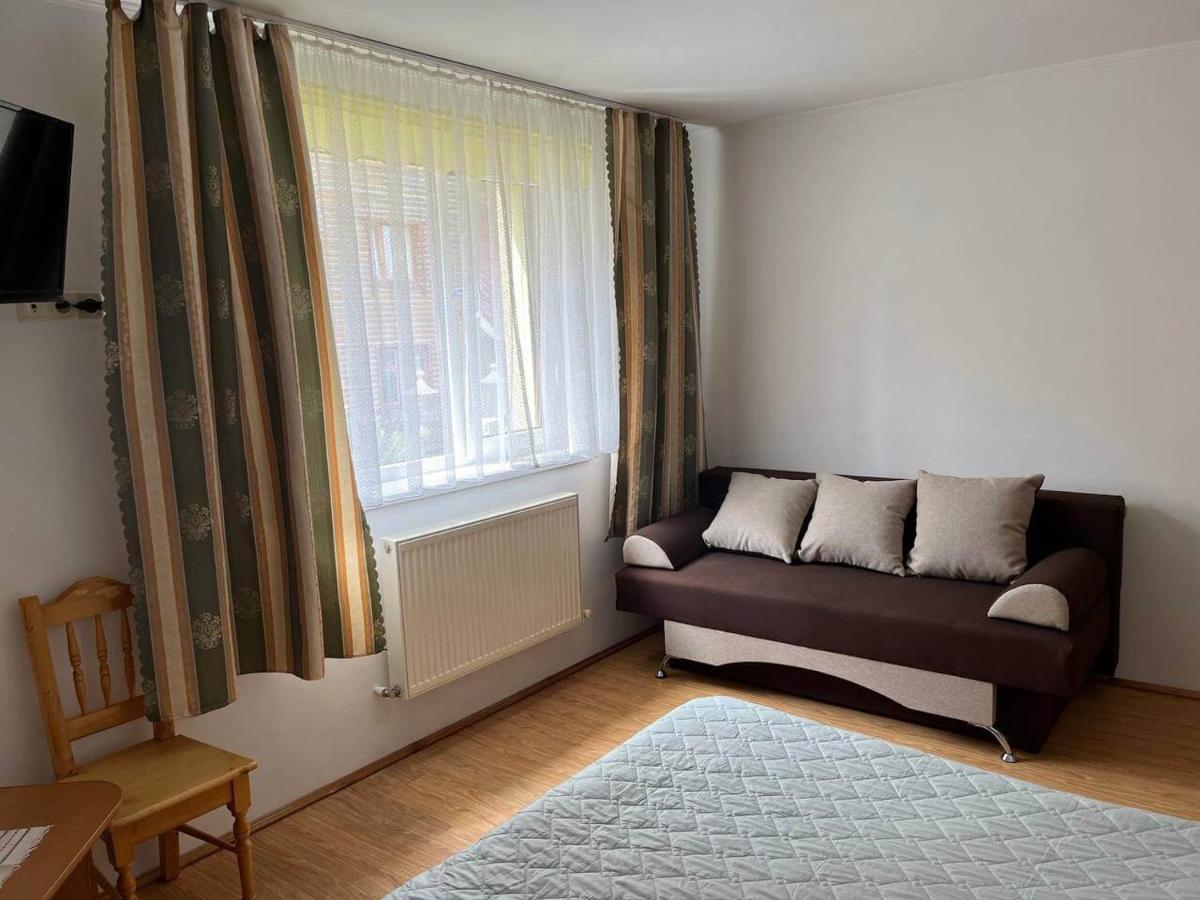 Oskolok Dovbusha Mini-Hotel 亚列姆切 外观 照片